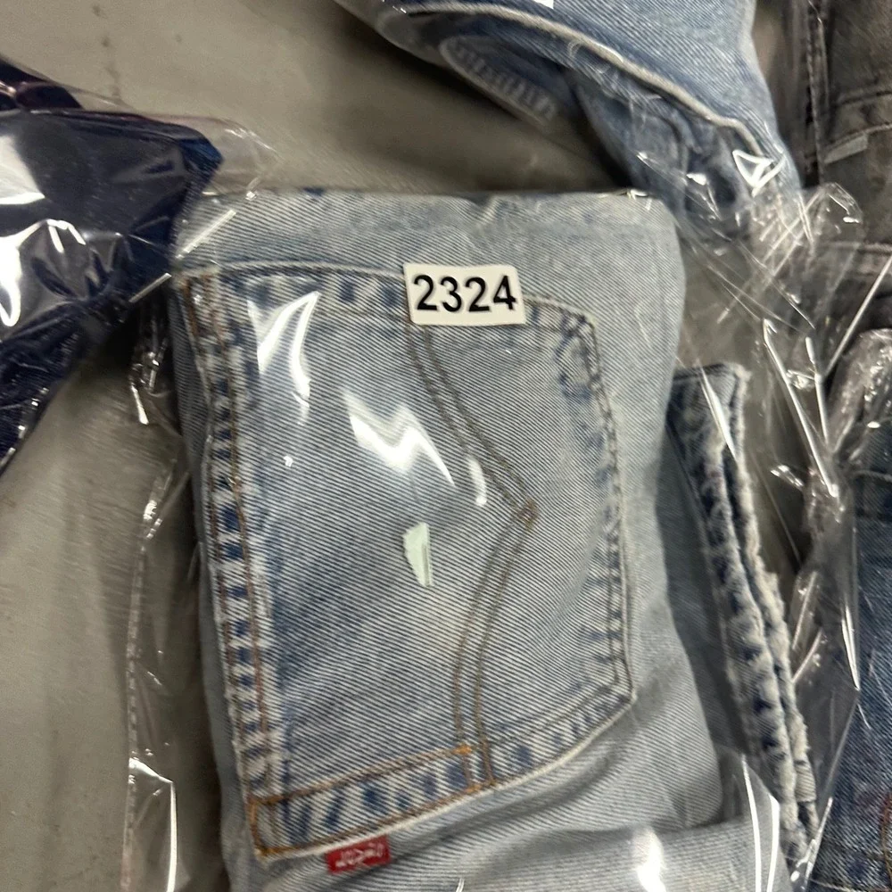 Vintage Levis 560 Mens 33x30 Light Wash‎ Comfort Fit Tapered Jeans Distressed